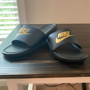 Nike slides